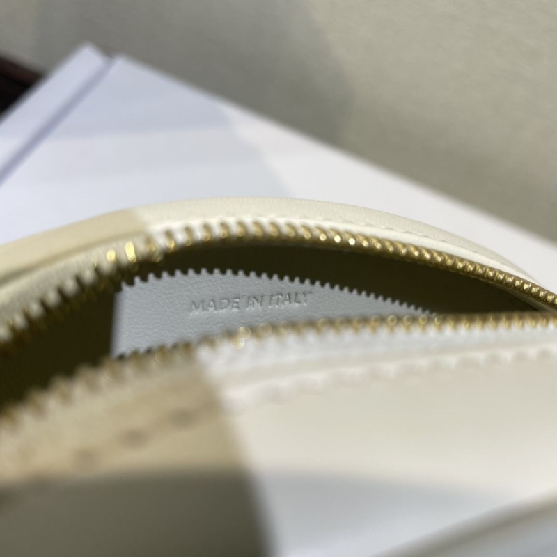 Ce1i*e triomphe bags